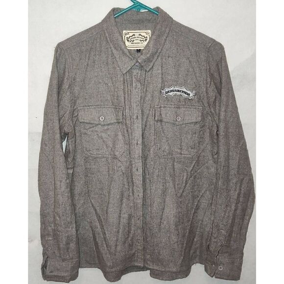 SIERRA NEVADA BREWING CO WOMEN'S CELEBRATION BUTTON UP. Grey Size Medium. - Picture 1 of 8